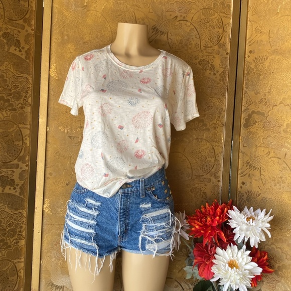 American Eagle White Graphic T-Shirt - Picture 1 of 8